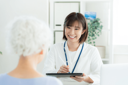 パニック障害は、病院を受診して正しい認識のもと治療をおこなう