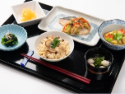 イリーゼ坂戸　アクティブリビング お食事イメージ 1