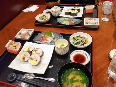 エバーグリーンシティ高森 お食事イメージ 9