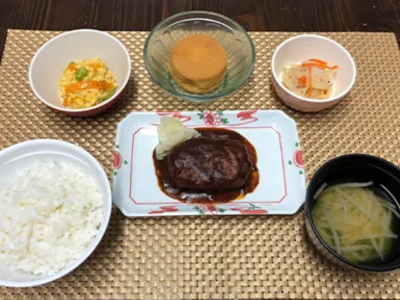 レジデンス足立島根 お食事イメージ 1