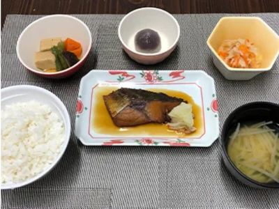 レジデンス足立島根 お食事イメージ 2