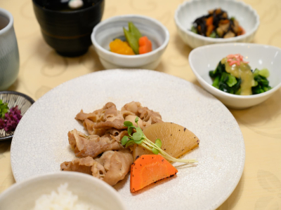 ドマーニ神戸（介護居室） お食事イメージ 1