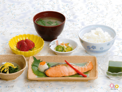 愛の家グループホーム いわき泉町滝尻 お食事イメージ 1