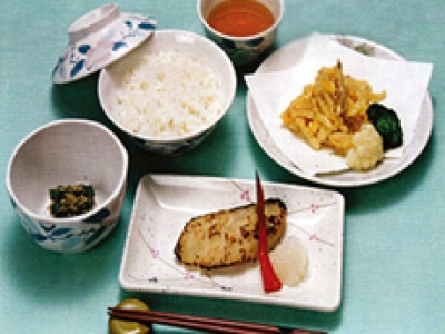 SOMPOケア ラヴィーレレジデンス青葉台 お食事イメージ 2
