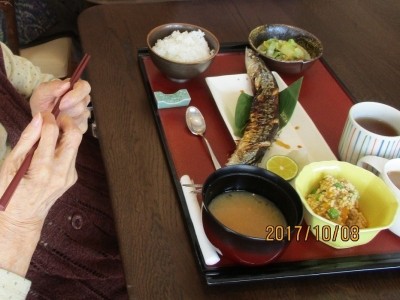 ツクイ・サンシャイン成城 お食事イメージ 3