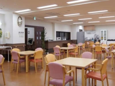 [大阪府]スーパー・コート茨木さくら通り イメージ3
