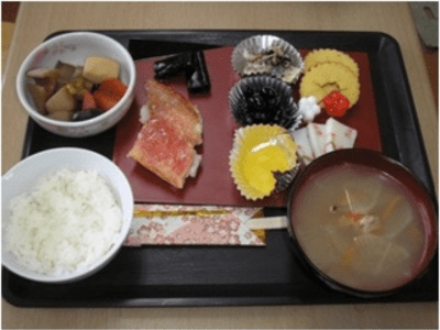 グループホーム笑楽庵 お食事イメージ 1