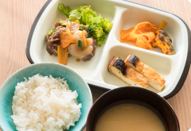 食事の試食イメージ