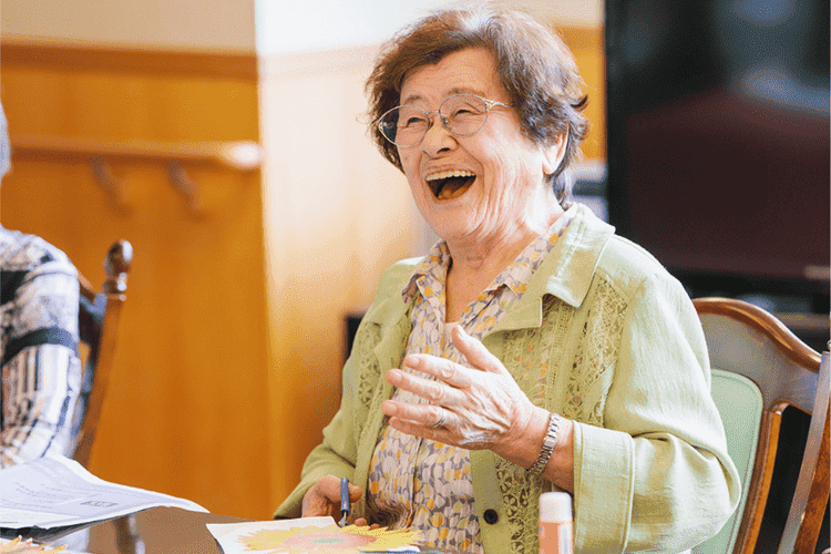 高齢者の幸せにおける笑い学
