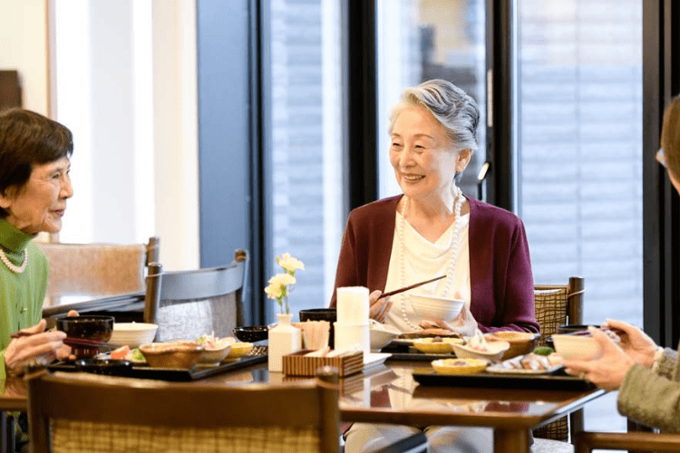 栄養バランス・旬の食材を取り入れた食事