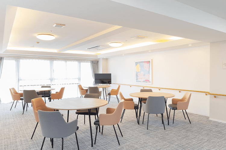 入居者が憩うオープンスペースのラウンジ