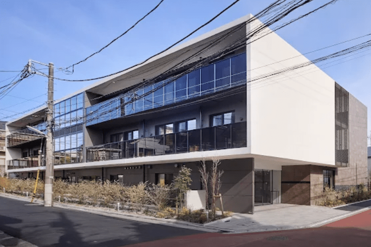 アクセス良好で四季折々の景観豊かな豪徳寺に立地