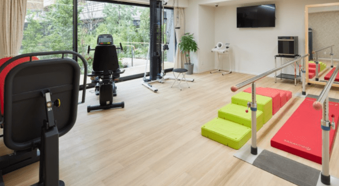 ジムスペースはリハビリと社交の場イメージ