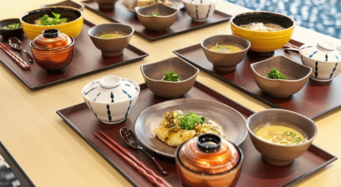 出来たての食事を堪能イメージ