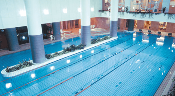 隣接するスポーツクラブで人生をアクティブに謳歌イメージ