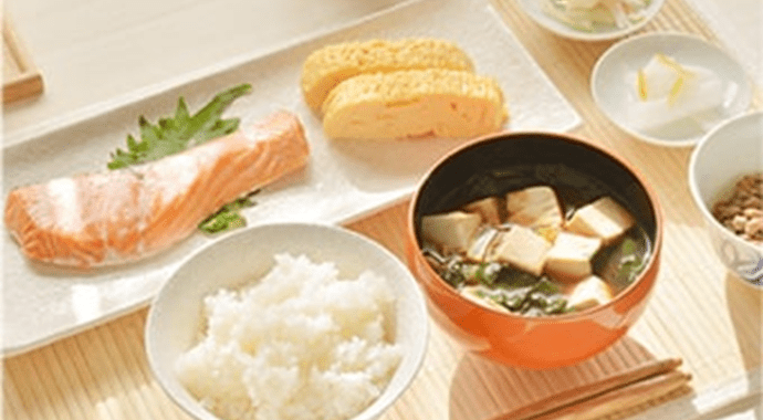 食欲をそそる館内調理の食事イメージ