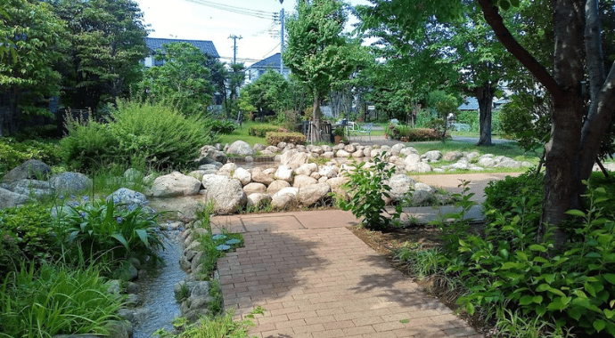 四季を感じる都心の庭園