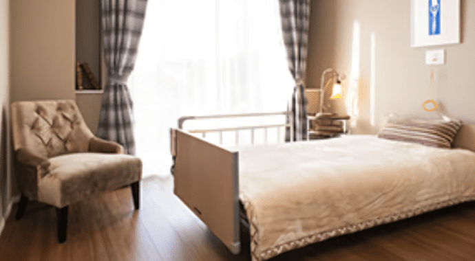 介護ベッドやエアコンなどが標準装備された居室